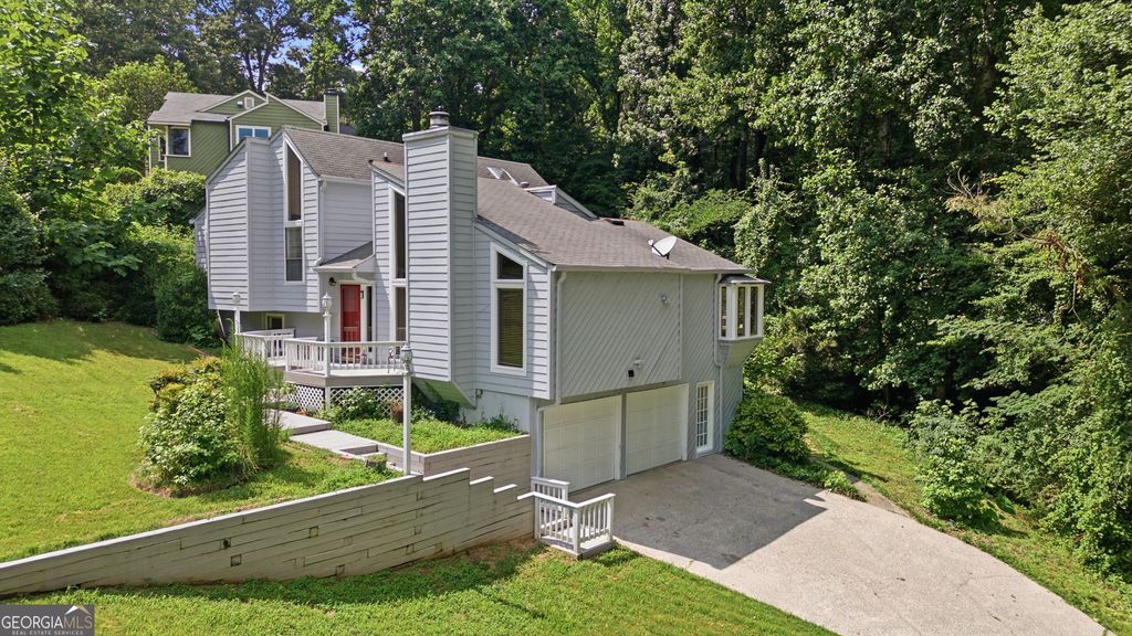 Photo of 5151 Davidson Road NE, Marietta, GA 30068 (MLS # 10799187)
