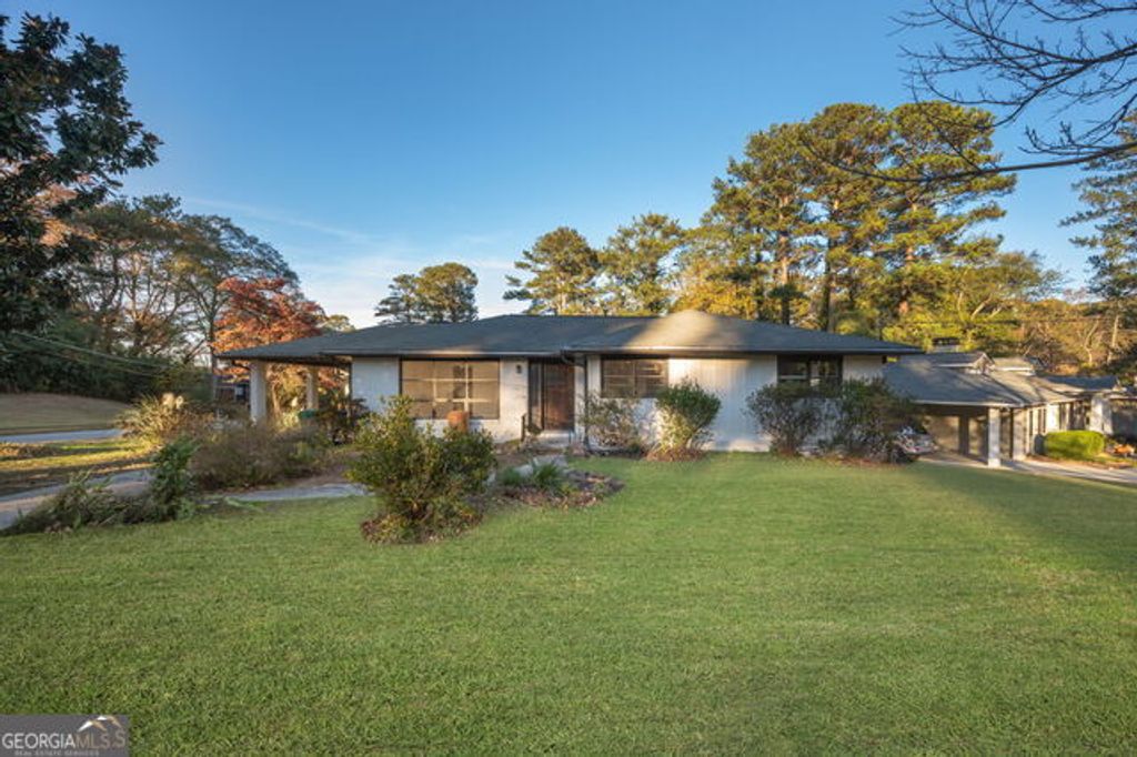 Photo of 1954 Woodbine Terrace NE #WHOLE HOUSE, Atlanta, GA 30329 (MLS # 10725691)