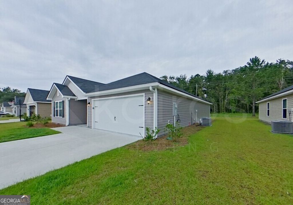 Photo of 19 Carrollton Drive, Brunswick, GA 31525 (MLS # 10762412)