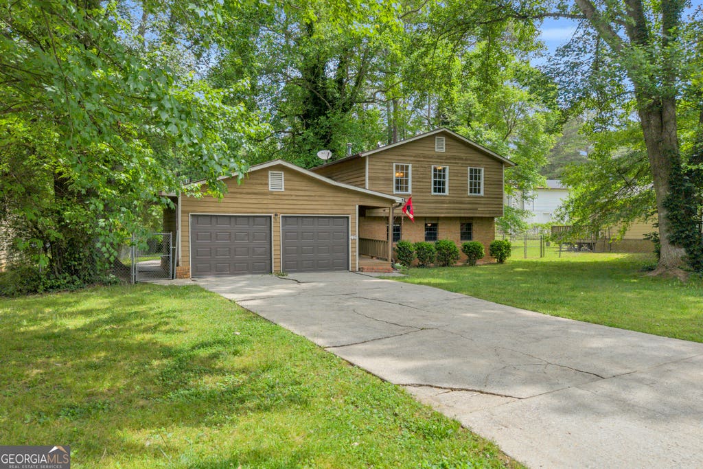 Photo of 46 Stanebrook Court, Jonesboro, GA 30238 (MLS # 10816949)