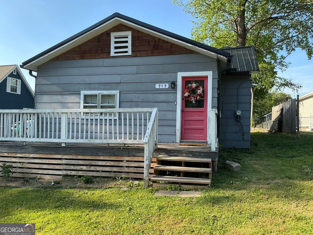 Photo of 717 W 12th Street, Chickamauga, GA 30707 (MLS # 10736028)