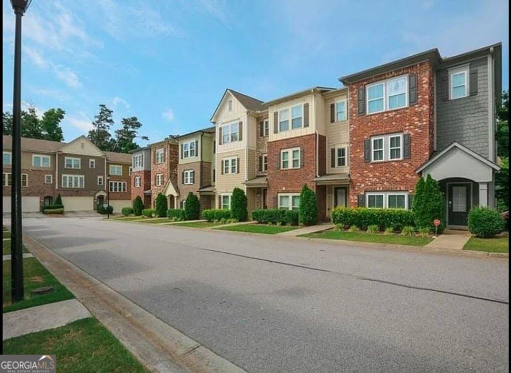 Photo of 1331 Kingston Trail, Decatur, GA 30033 (MLS # 10730361)