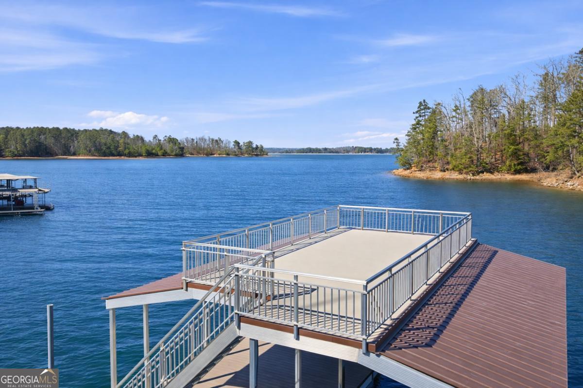 6476 Chestnut Hill RD