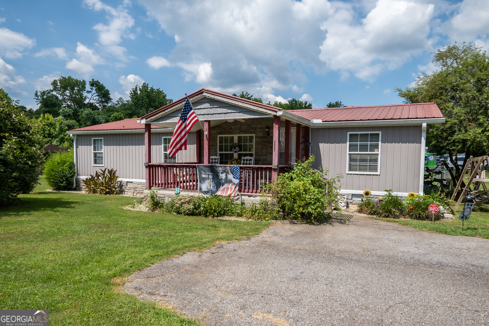 3655 Neese Commerce RD
