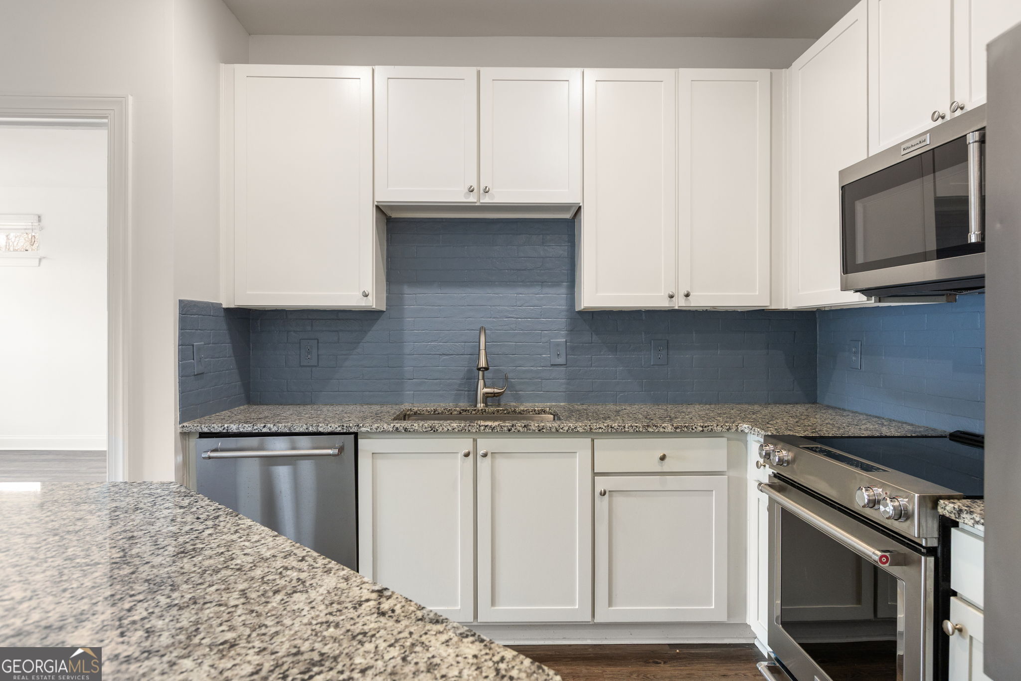 840 United AVE SE 415