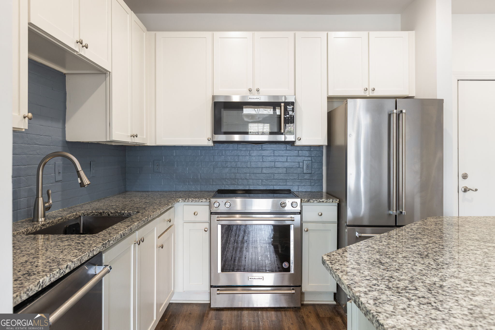 840 United AVE SE 415