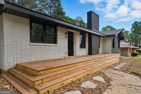 Photo of 1971 Honeysuckle Lane SW, Atlanta, GA 30311 (MLS # 10625073)
