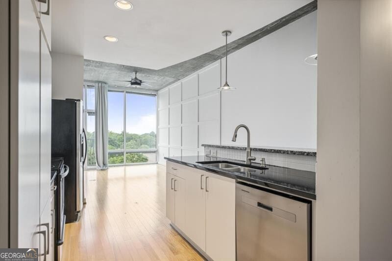 943 Peachtree ST NE 716