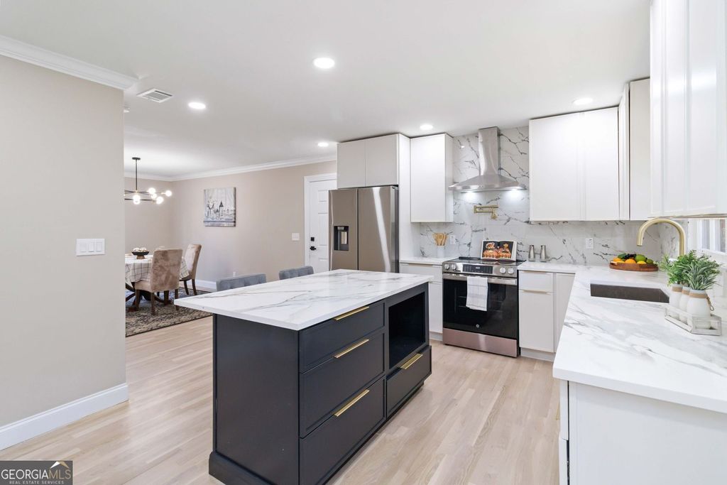 Photo of 2927 Ponderosa Circle, Decatur, GA 30033 (MLS # 10681516)