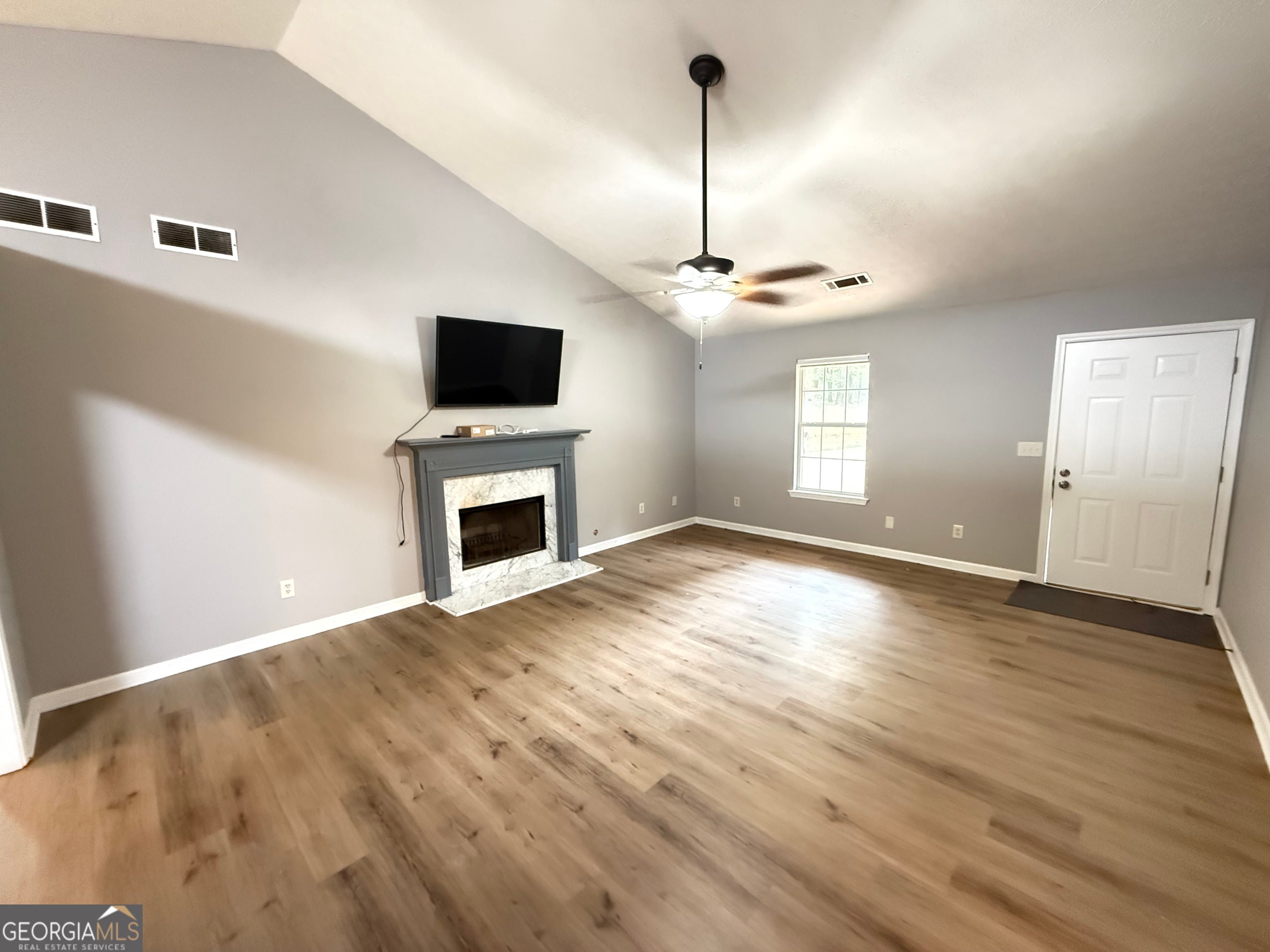 320 Ponderosa TRL