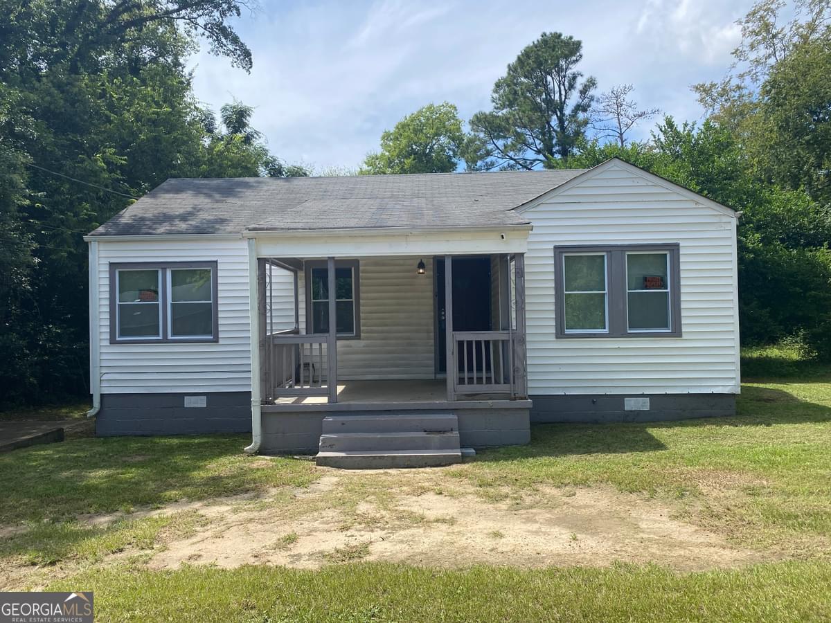 911 Ponce De Leon CIR S