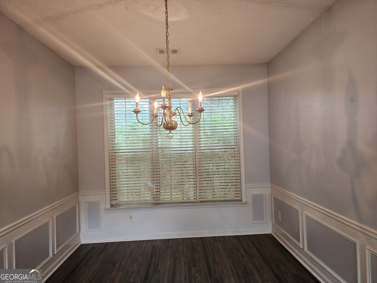 2052 Tallapoosa DR