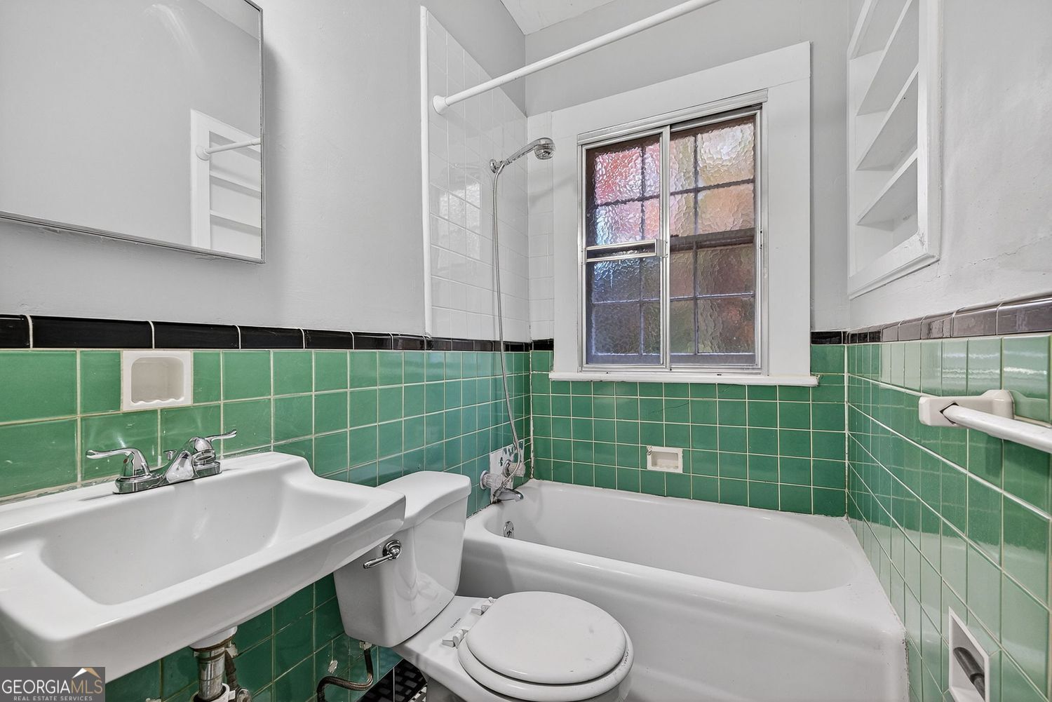 Atlanta, Georgia 30307, United States, 2 Bedrooms Bedrooms, ,1 BathroomBathrooms,Residential,Active,250108