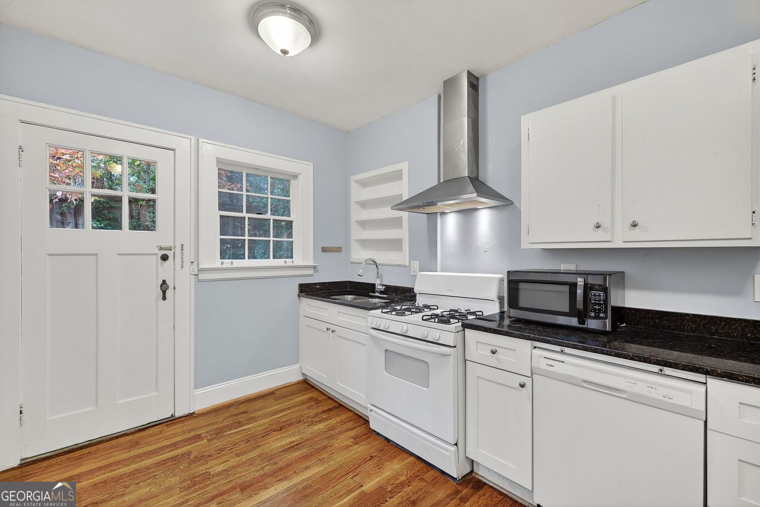 Atlanta, Georgia 30307, United States, 2 Bedrooms Bedrooms, ,1 BathroomBathrooms,Residential,Active,250108