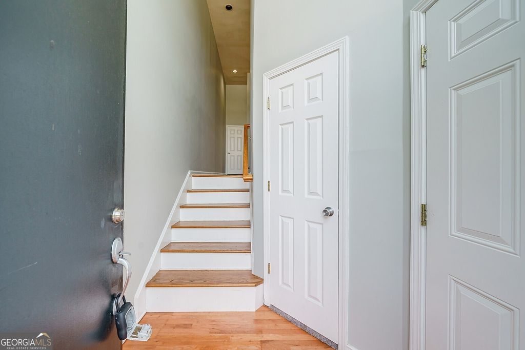 Photo of 4010 Roswell Road #A4, Atlanta, GA 30342 (MLS # 10671440)