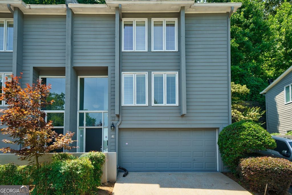 Photo of 4010 Roswell Road #A4, Atlanta, GA 30342 (MLS # 10671440)