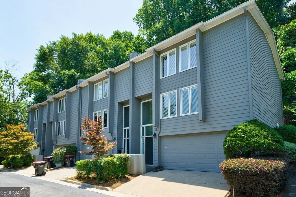 Photo of 4010 Roswell Road #A4, Atlanta, GA 30342 (MLS # 10671440)