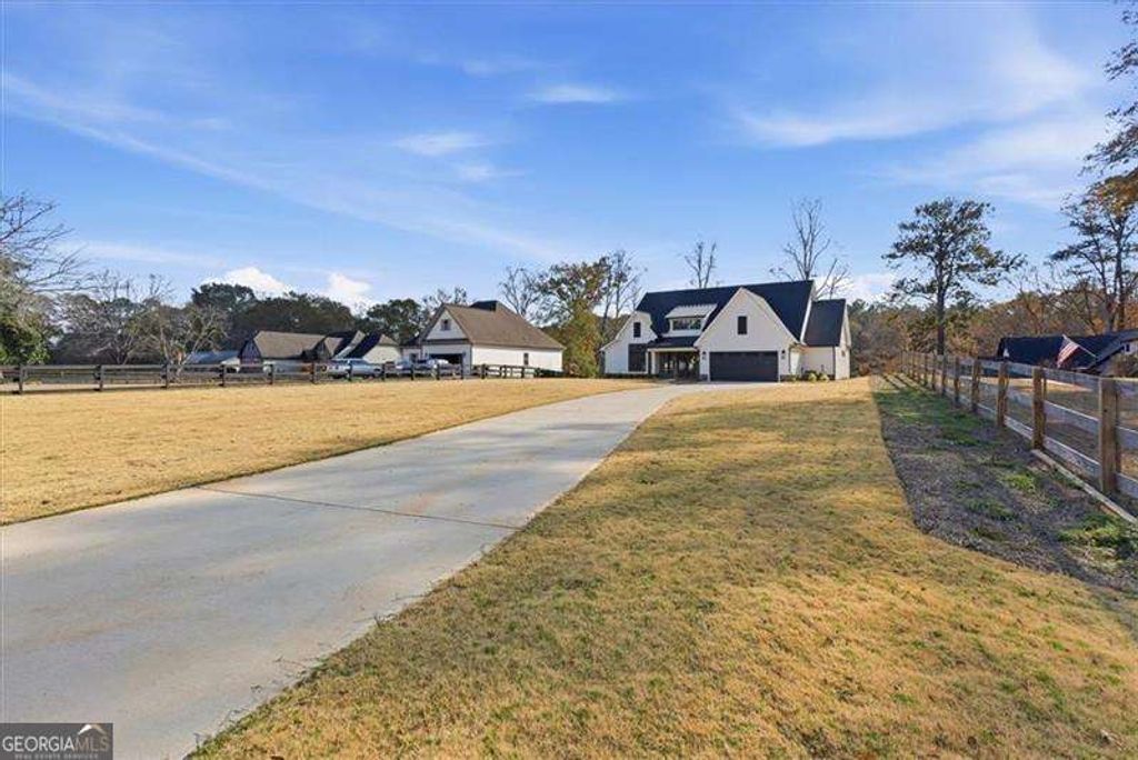 Photo of 27 Linda Road SW, Cartersville, GA 30120 (MLS # 10733916)