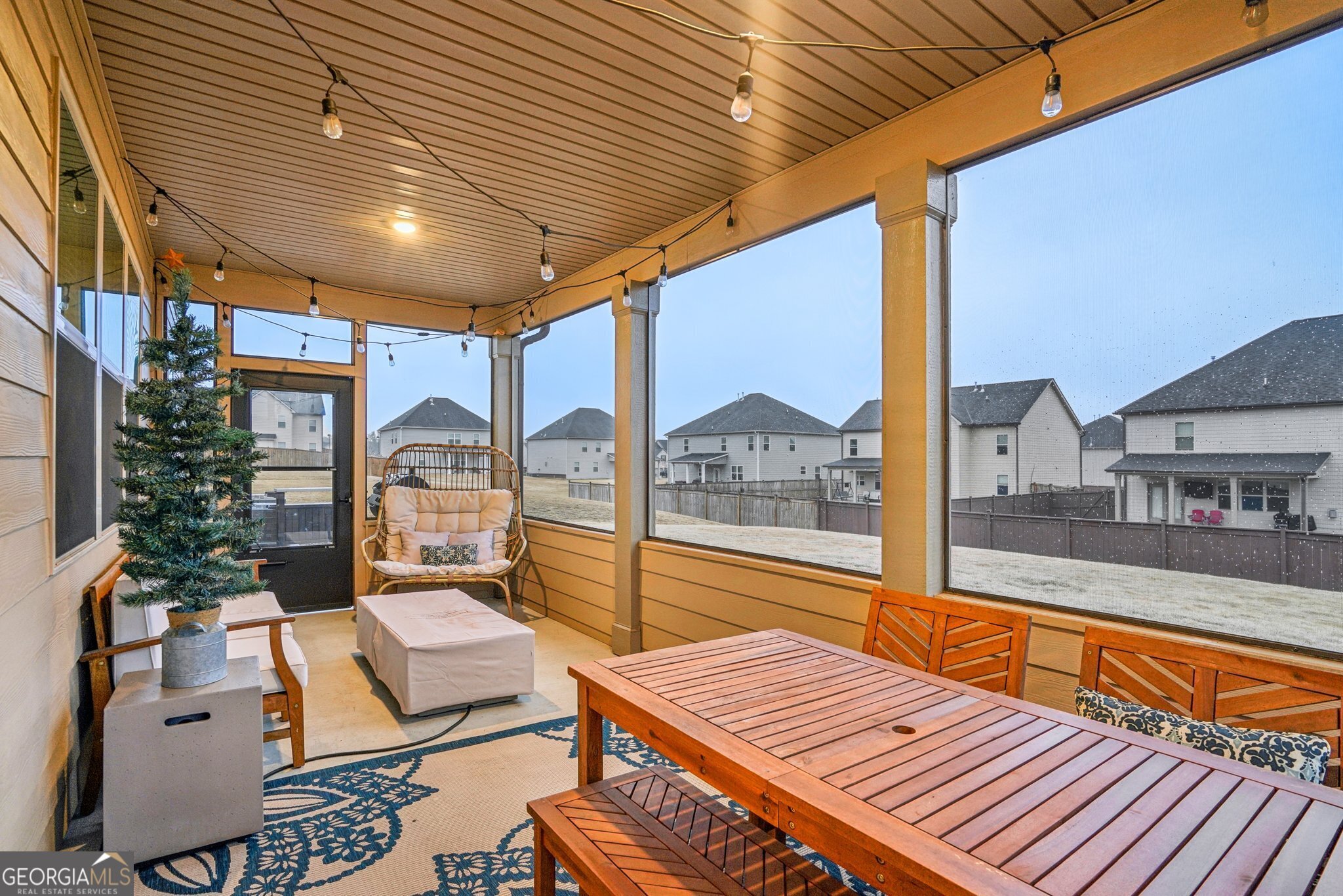 938 Blue Juniper CIR
