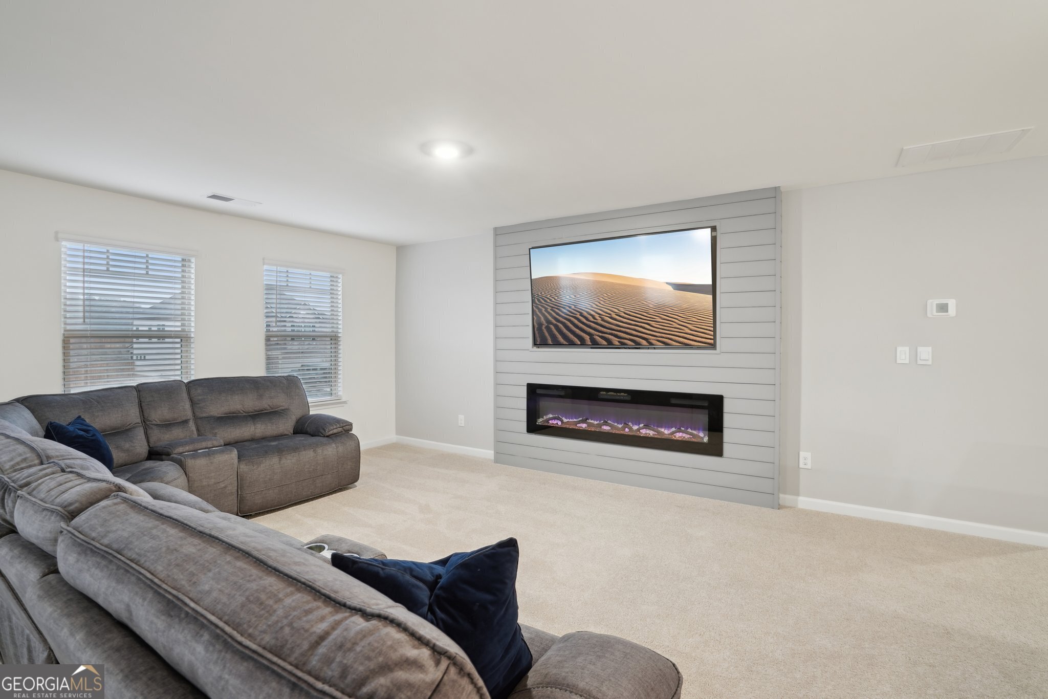 938 Blue Juniper CIR