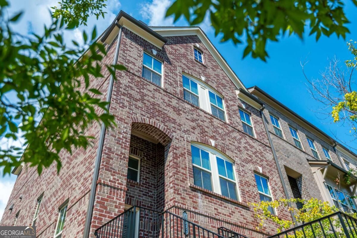 502 Via Secco LN
