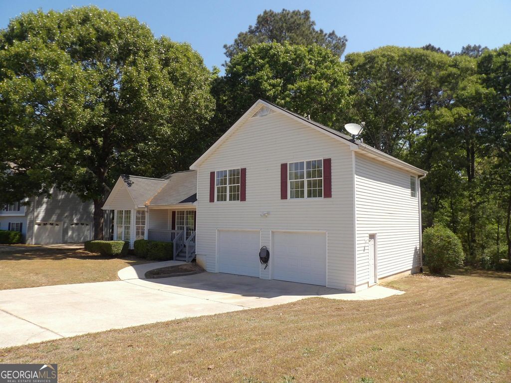 Photo of 183 Bethnal Way, Douglasville, GA 30134 (MLS # 10741233)