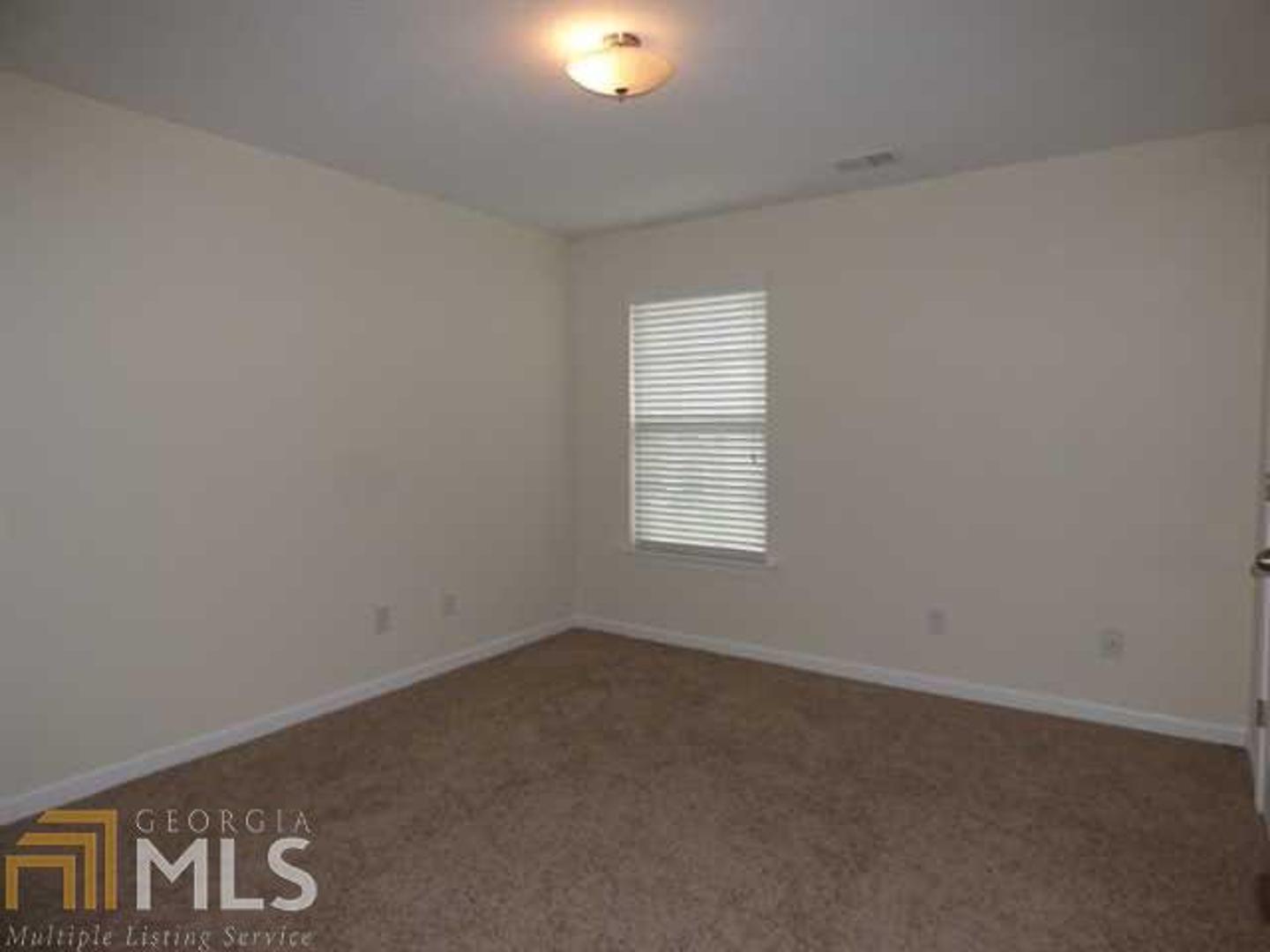 Brandywine Lakes - Residential