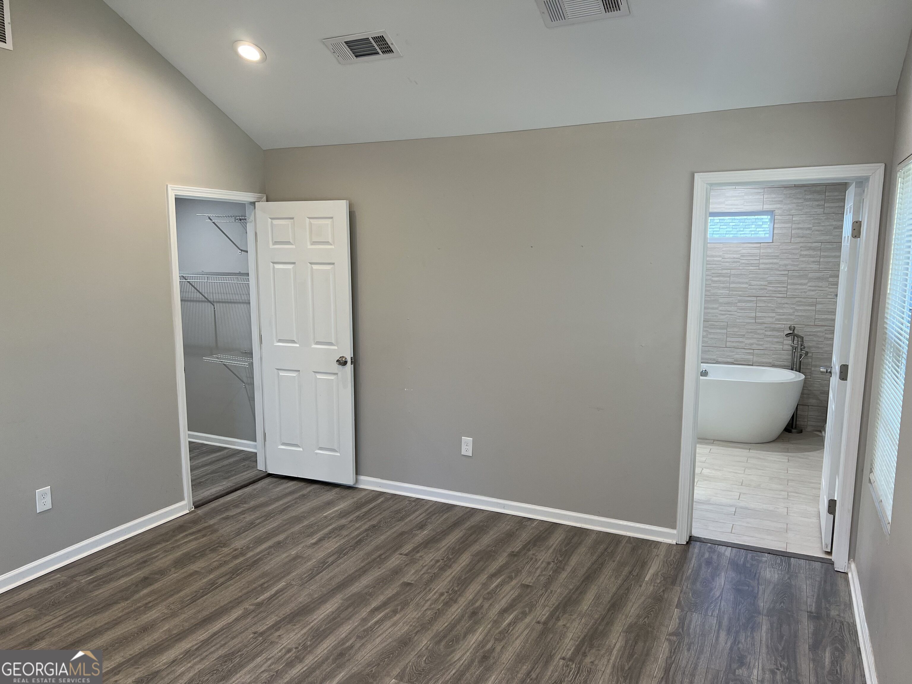 Easton Pendley & Assocs Inc - Residential Lease