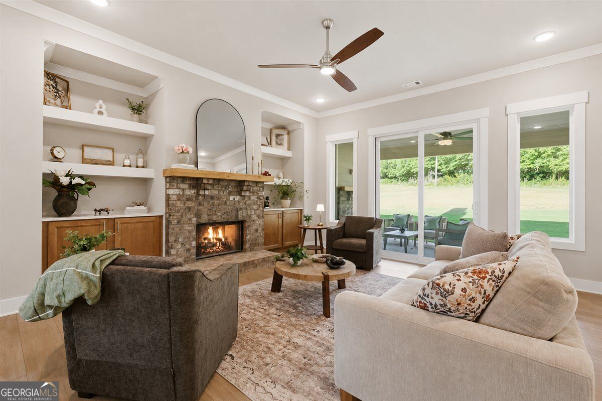 157 Maney DR