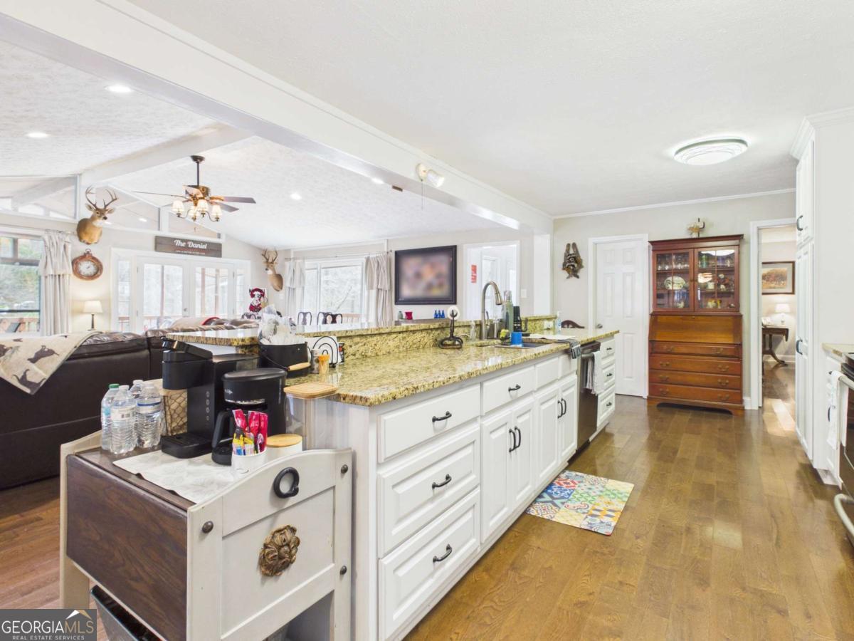 228 & 232 Hickory Point DR