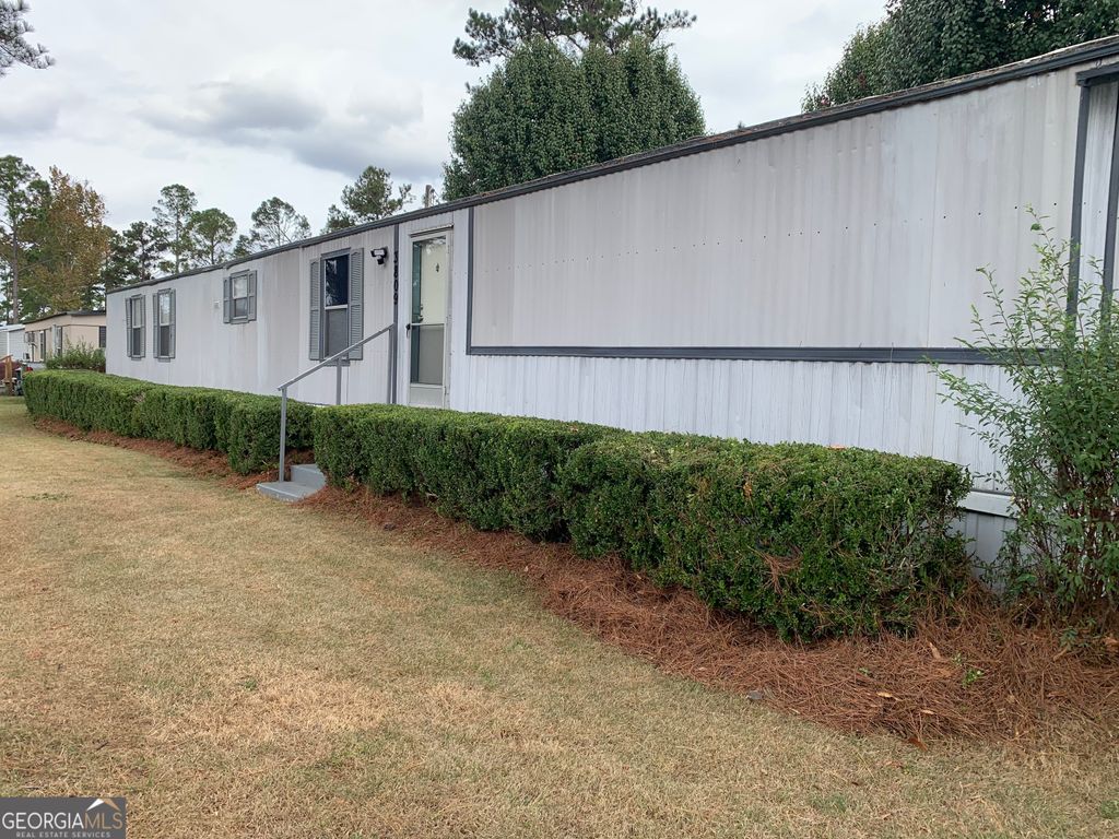 Photo of 3809 Fawns Way, Valdosta, GA 31606 (MLS # 10632583)