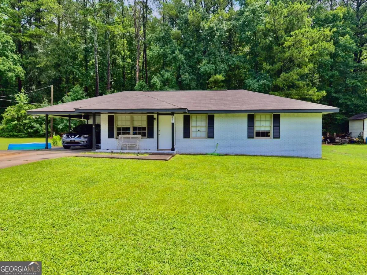 122 Longstreet Circle