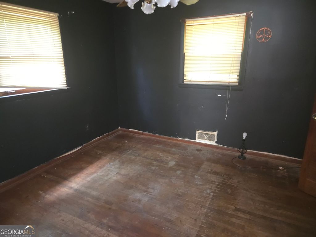 Photo of 4126 Fairburn Avenue SW, Atlanta, GA 30331 (MLS # 10764503)