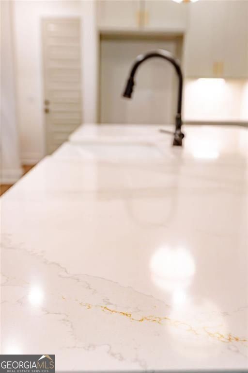 Cumming, Georgia 30028, United States, 4 Bedrooms Bedrooms, ,4 BathroomsBathrooms,Residential,Active,237323