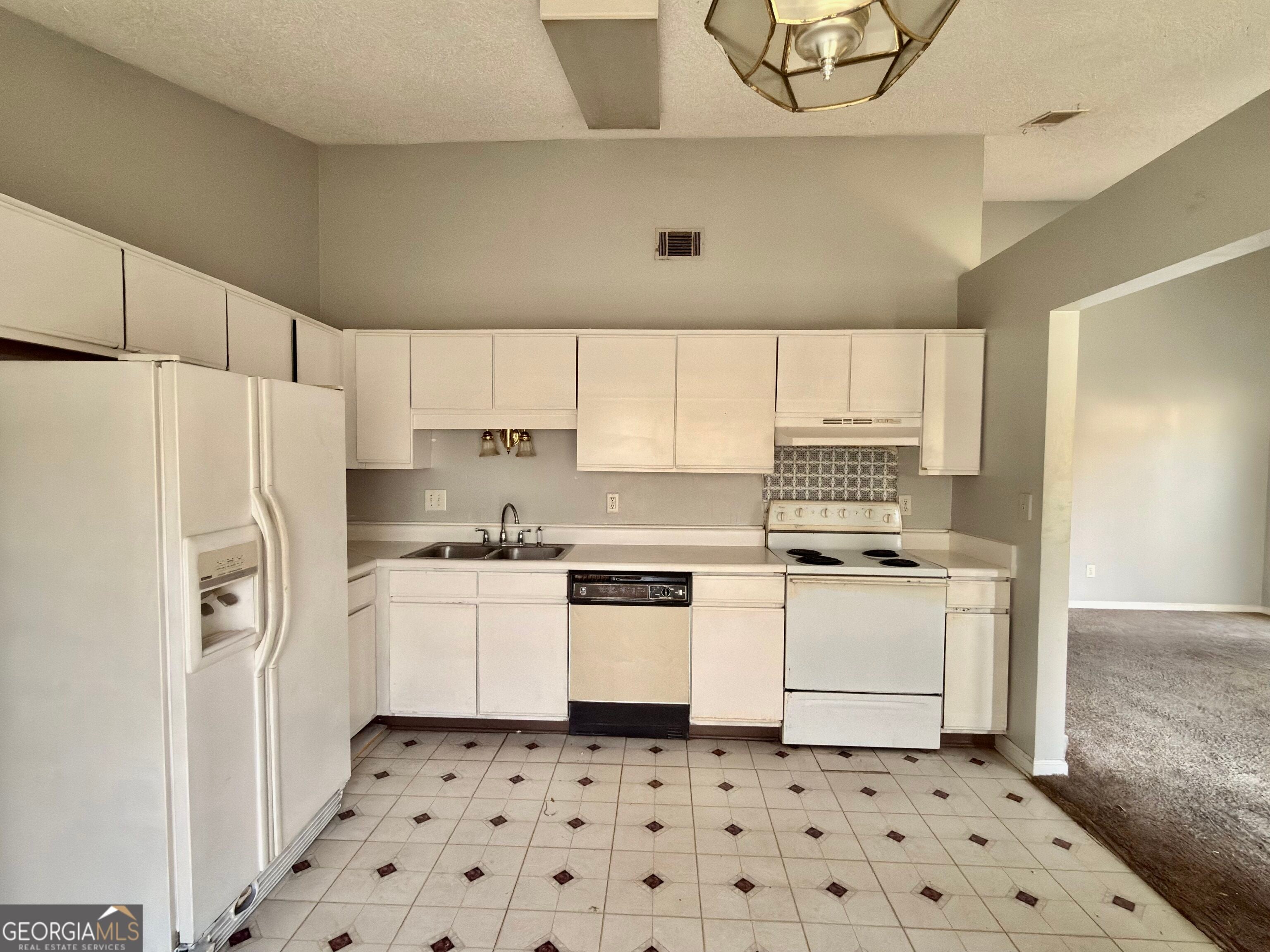 200 Dunmurry PL