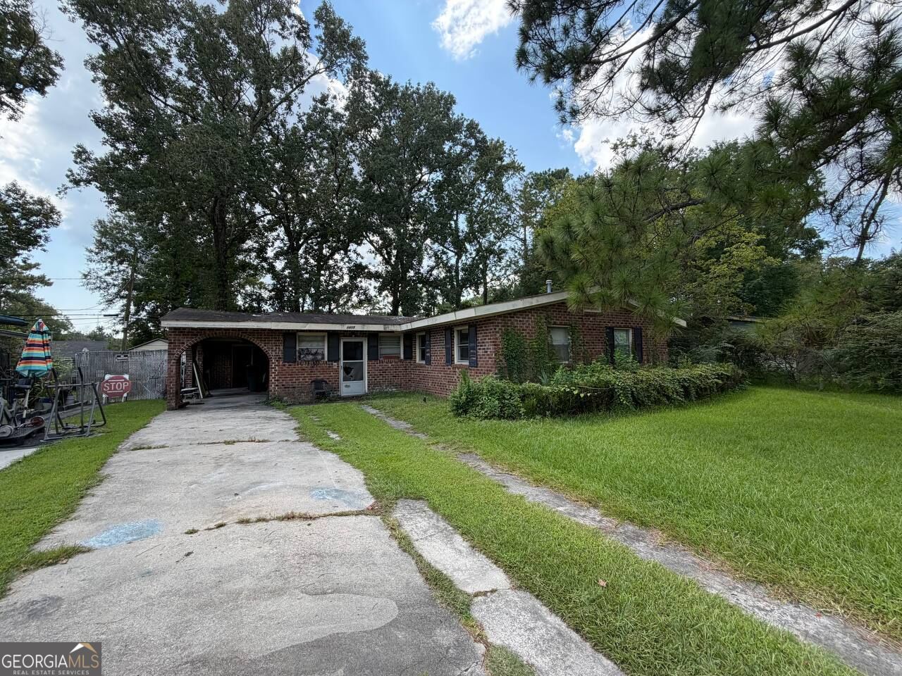 1413 Cathy ST