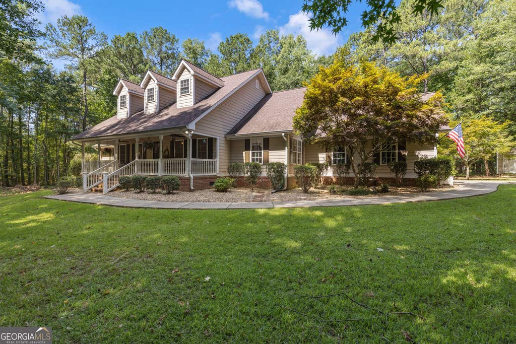 Photo of 1064 Chappell Mill Road, Milner, GA 30257 (MLS # 10829875)