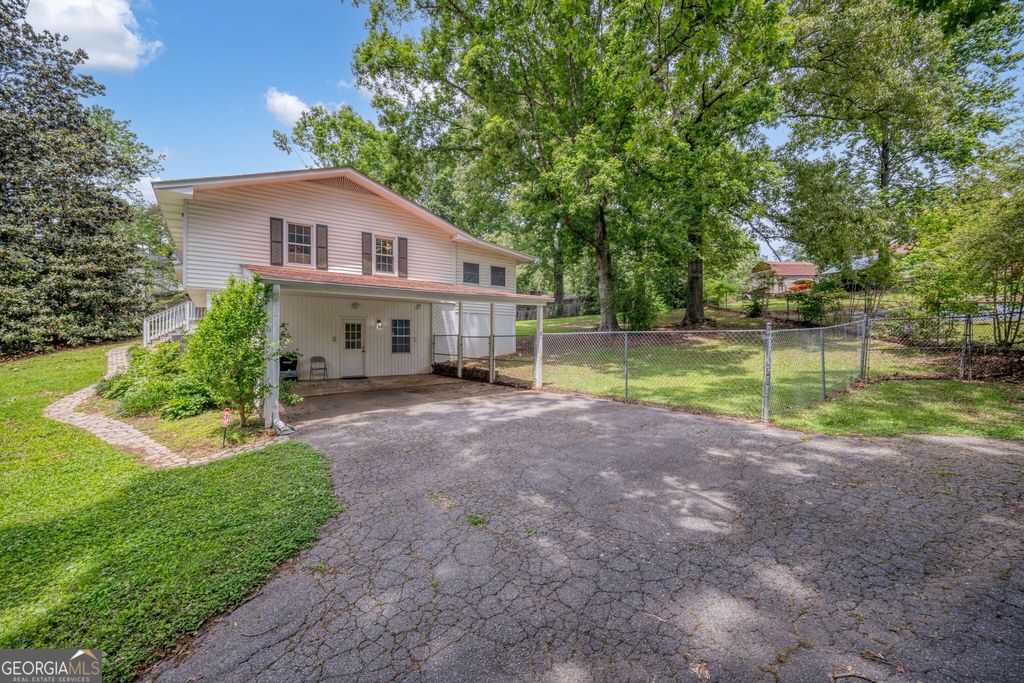 Photo of 83 Summit Ridge Circle SE, Cartersville, GA 30120 (MLS # 10655906)