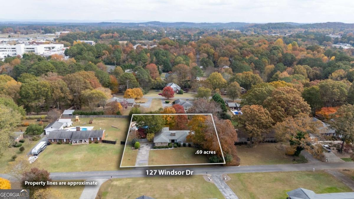 127 Windsor DR