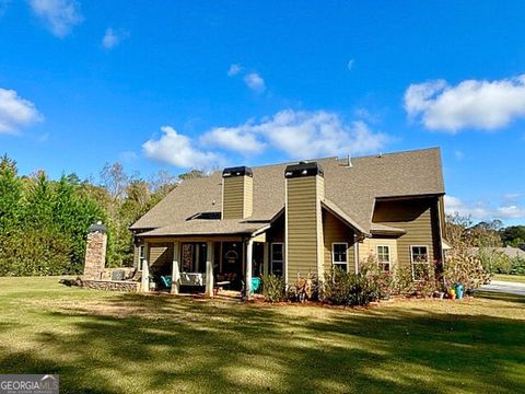 A home in Newnan