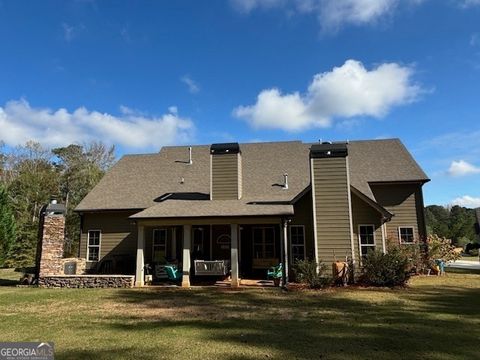 A home in Newnan