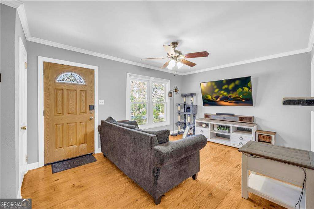 3351 Phillips CIR