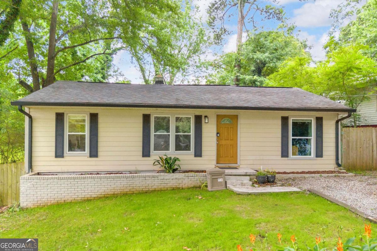 3351 Phillips CIR
