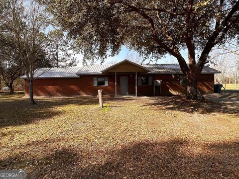 A home in Glennville