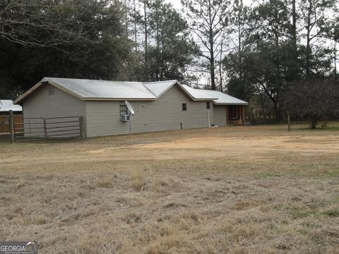 A home in Glennville