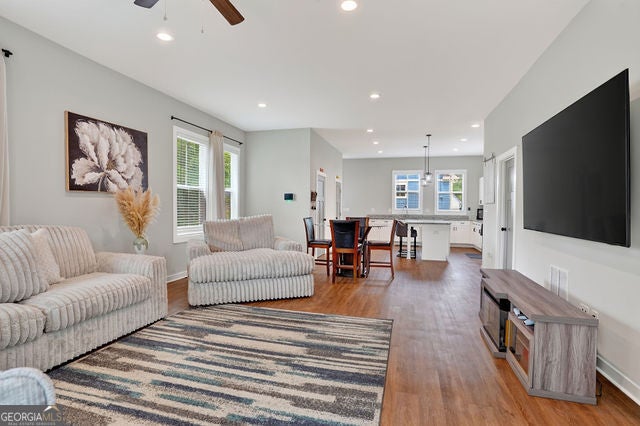 396 Lindsay ST NW