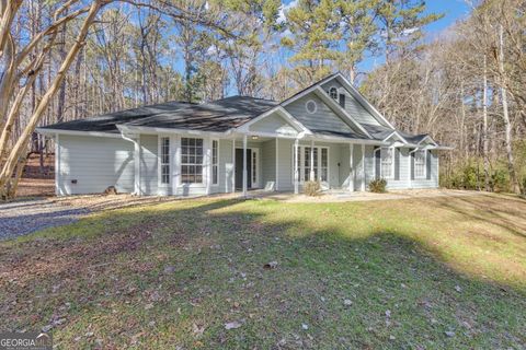 Photo of 115 Park Timbers Dr, Sharpsburg, GA 30277 (MLS # 10673901)