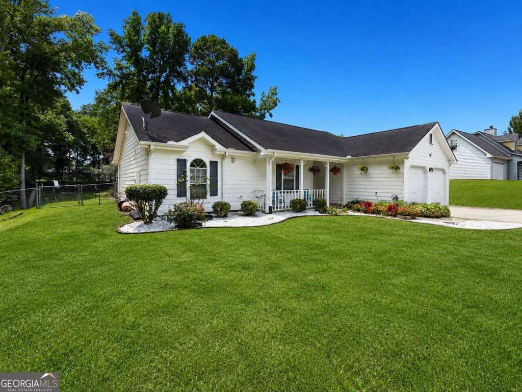 Photo of 1729 Brandi Lane, Loganville, GA 30052 (MLS # 10817206)
