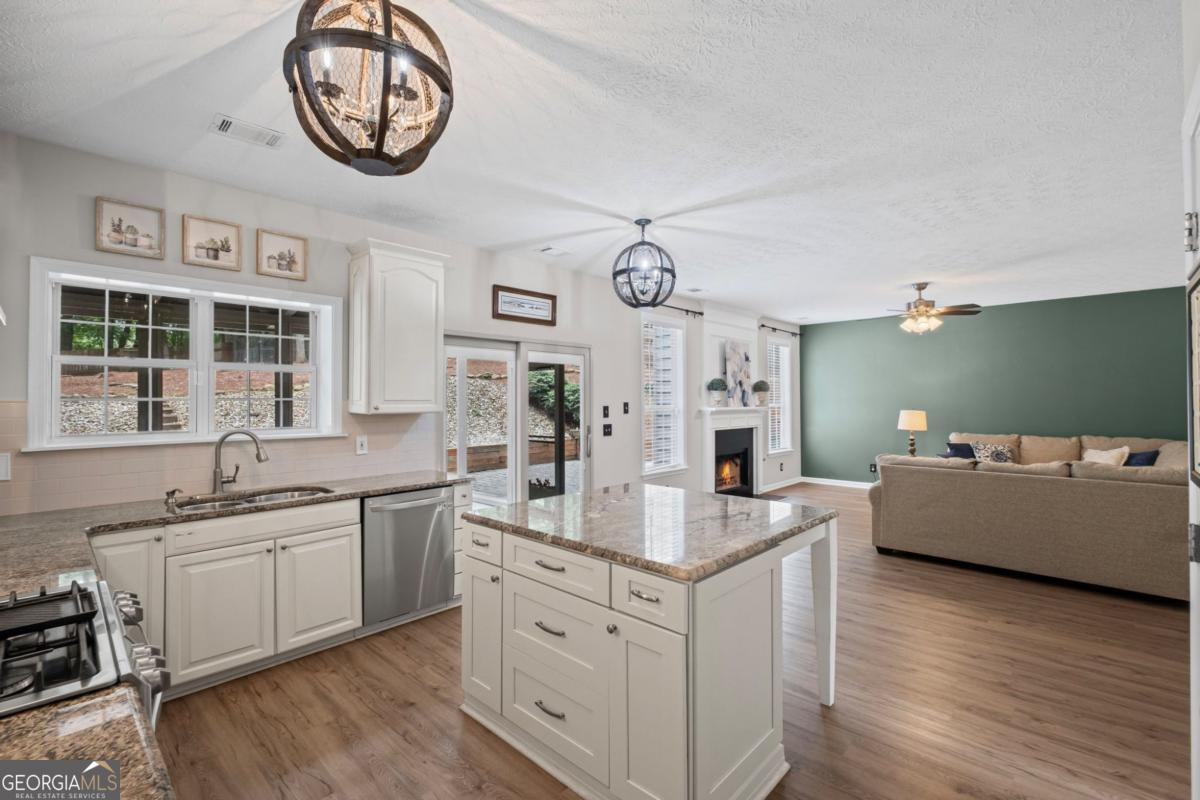 125 Sable Pointe DR