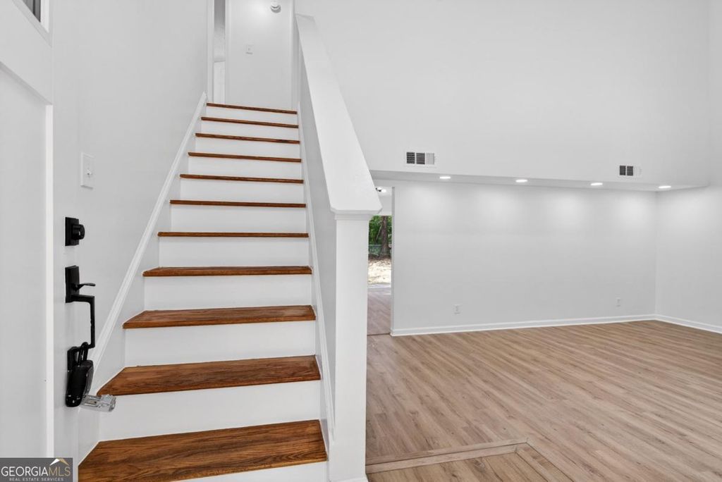 Photo of 170 Kipling Way, Riverdale, GA 30274 (MLS # 10731958)